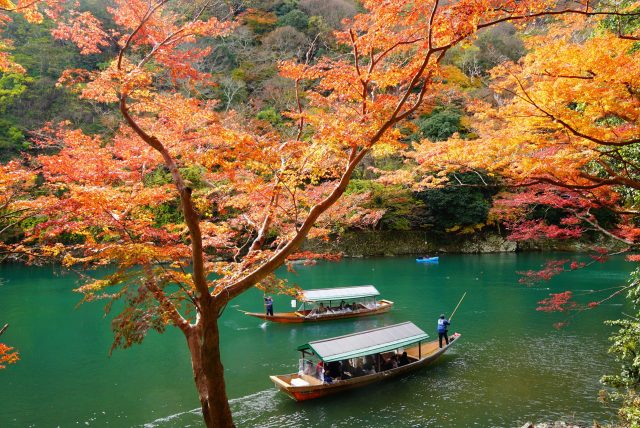 日本三大紅葉名所のひとつである嵐山の紅葉